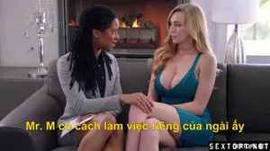 Cậu trai trẻ có cái của quý to đến nỗi nó lấp đầy cả cái lồn của chị tôi. Tôi cảm thấy rất tốt.